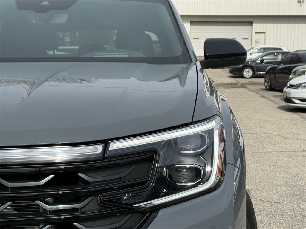 New 2026 Volkswagen Atlas Cross Sport 2.0T SEL R-Line Black SUV