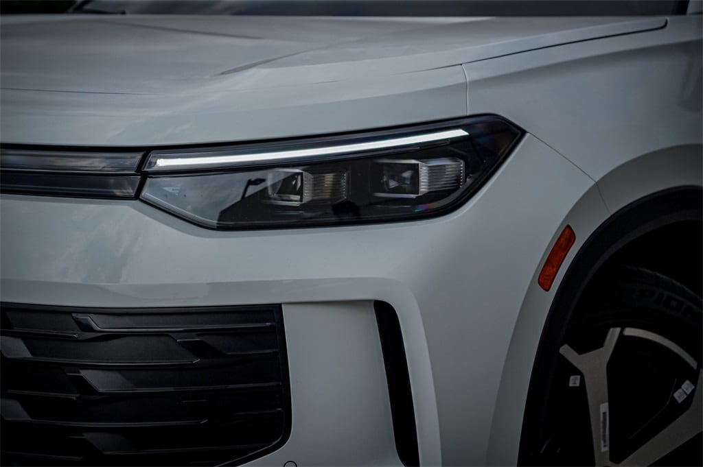 New 2026 Volkswagen Tiguan 2.0T SE SUV