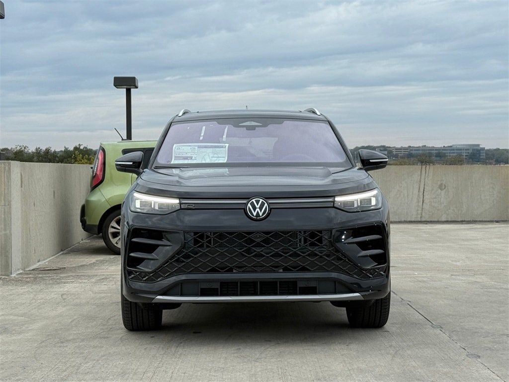 New 2026 Volkswagen Tiguan 2.0T SEL R-Line SUV