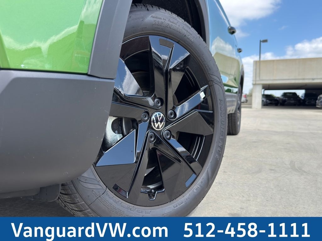 New 2026 Volkswagen Taos 1.5T SE Black SUV