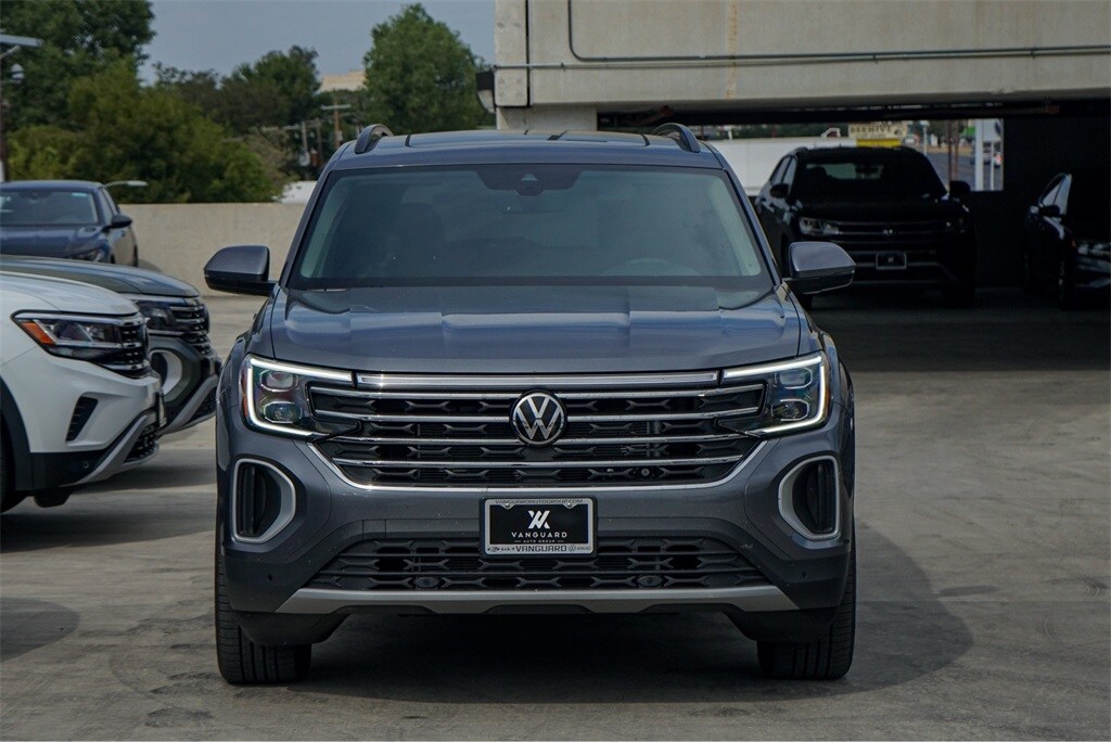 2025 Volkswagen Atlas SE Technology photo 4