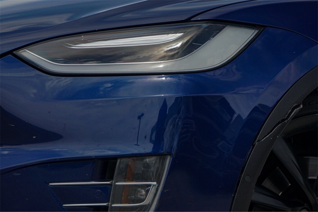 2017 Tesla Model X 90D photo 3