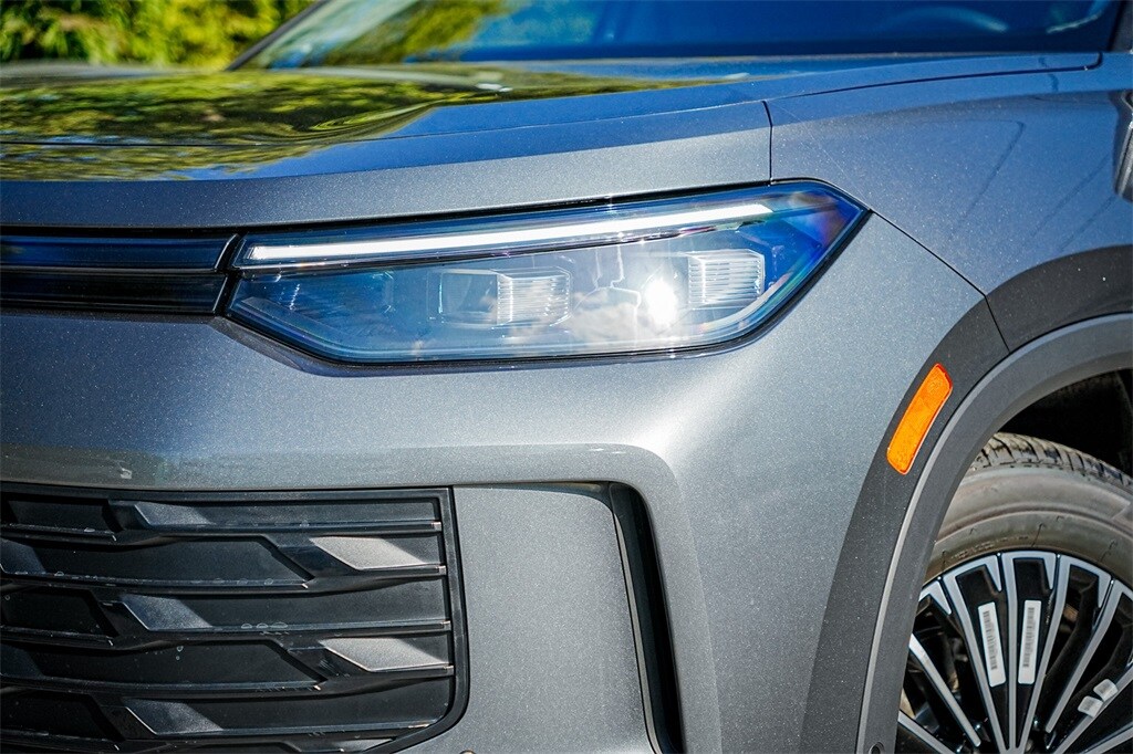 2026 Volkswagen Tiguan S photo 2