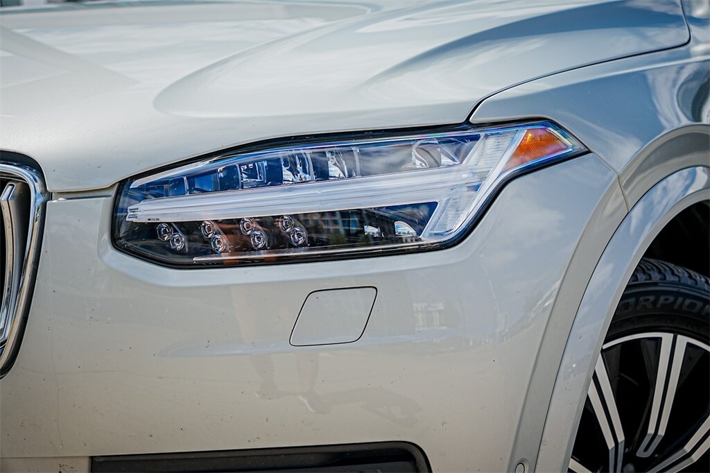 2020 Volvo XC90 T8 Inscription photo 3