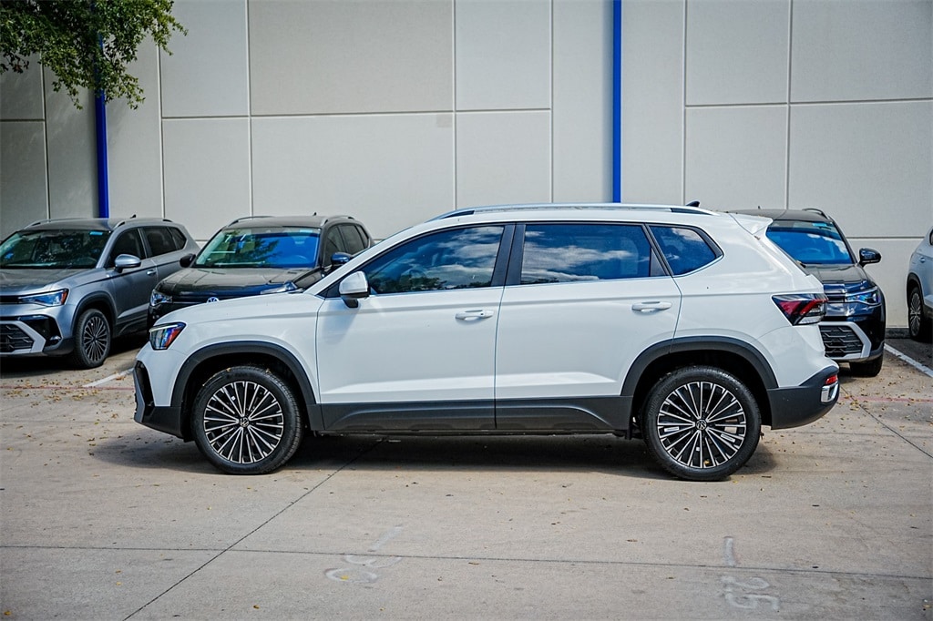 New 2025 Volkswagen Taos 1.5T SE SUV