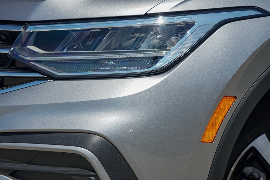 2024 Volkswagen Tiguan S photo 3