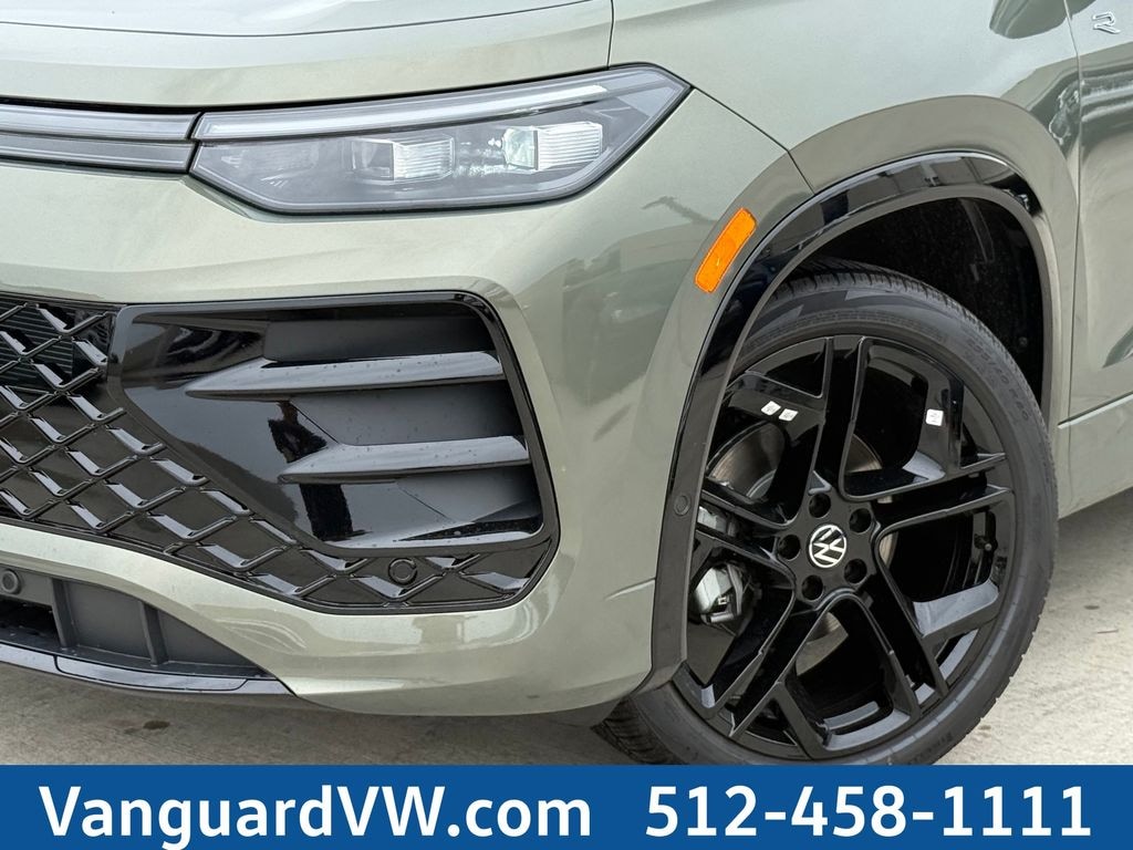 New 2026 Volkswagen Tiguan SE R-Line Black SUV
