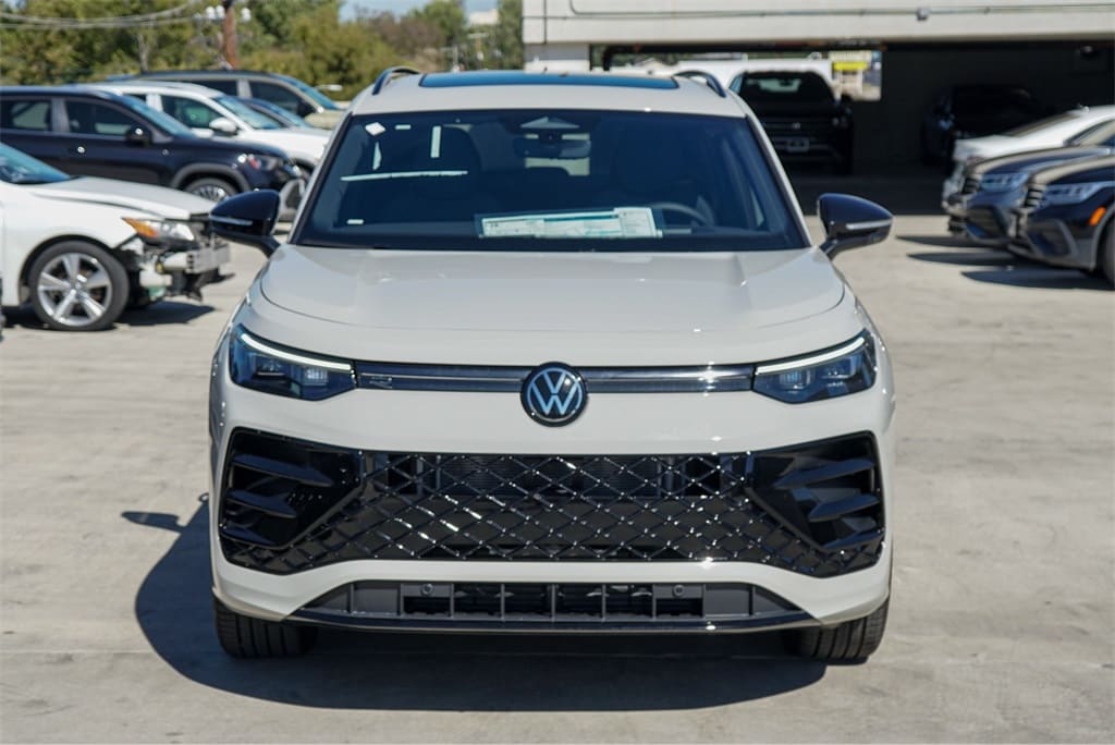 New 2026 Volkswagen Tiguan 2.0T SE R-Line Black SUV