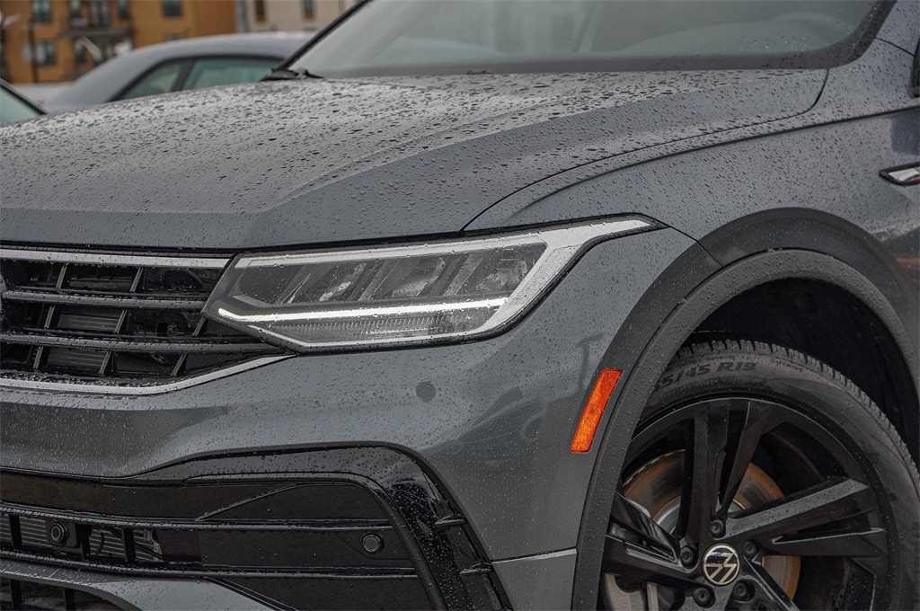 New 2024 Volkswagen Tiguan 2.0T SE R-Line Black SUV
