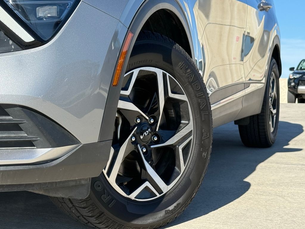 Used 2024 Kia Sportage LX SUV