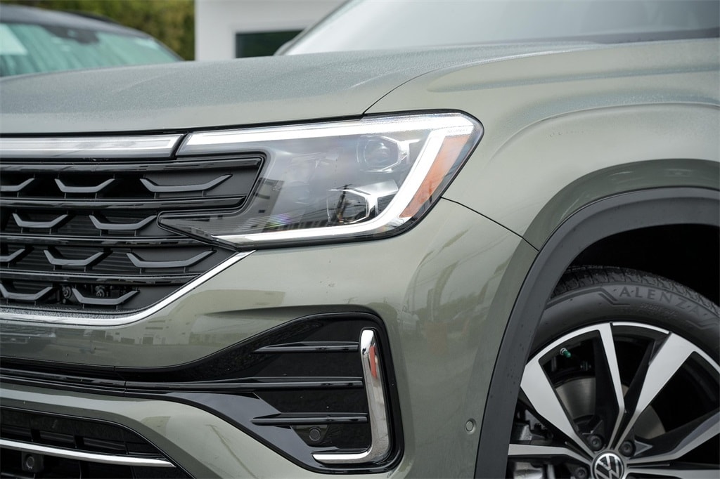 New 2026 Volkswagen Atlas Cross Sport 2.0T SEL Premium R-Line SUV