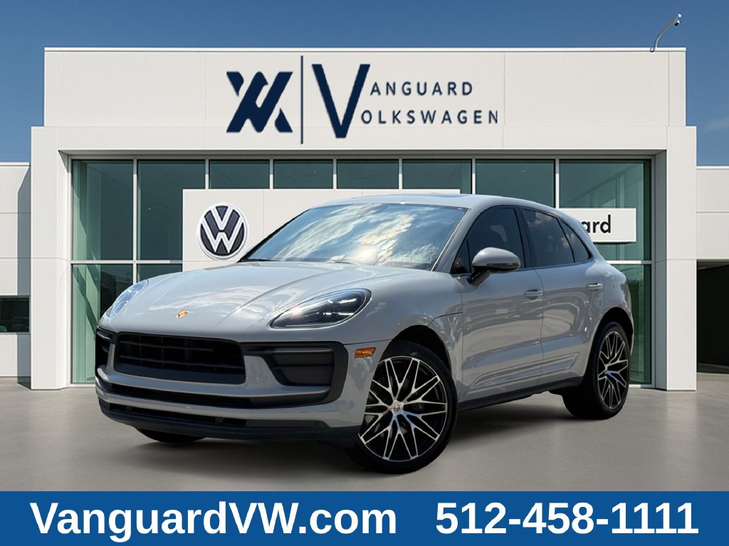 2022 Porsche Macan Base