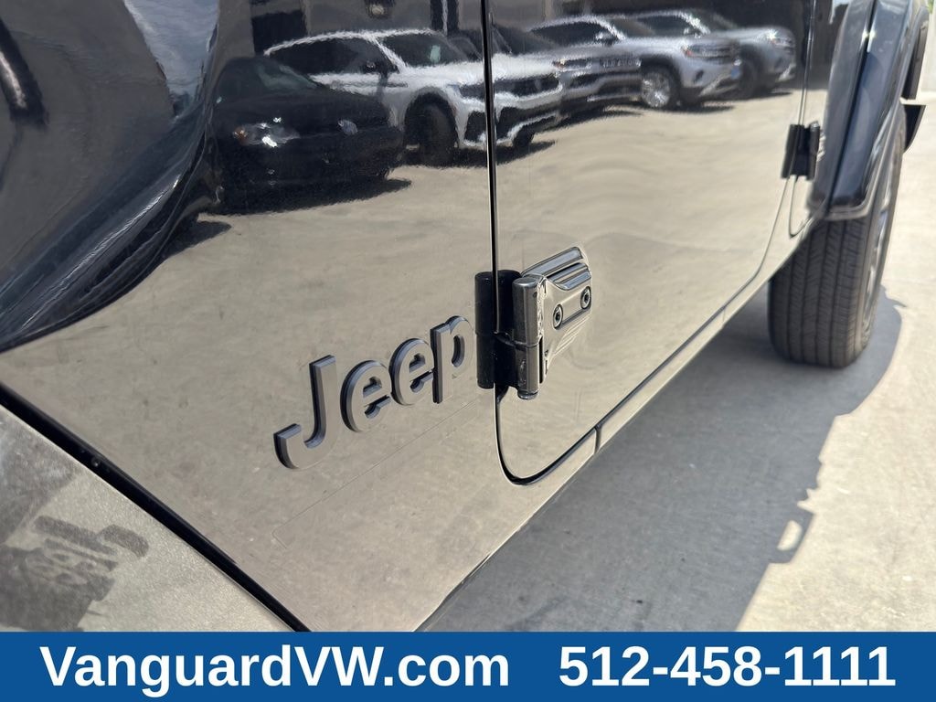 Used 2025 Jeep Wrangler Sahara SUV