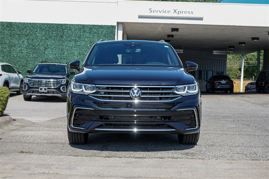2024 Volkswagen Tiguan SEL R-Line Black photo 4