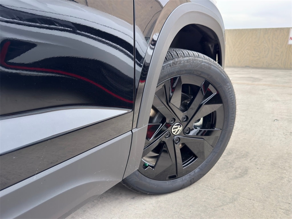 New 2026 Volkswagen Taos 1.5T SE SUV