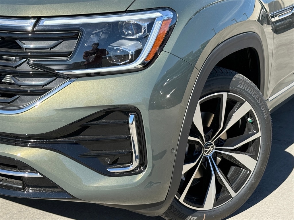 New 2026 Volkswagen Atlas Cross Sport 2.0T SEL Premium R-Line SUV