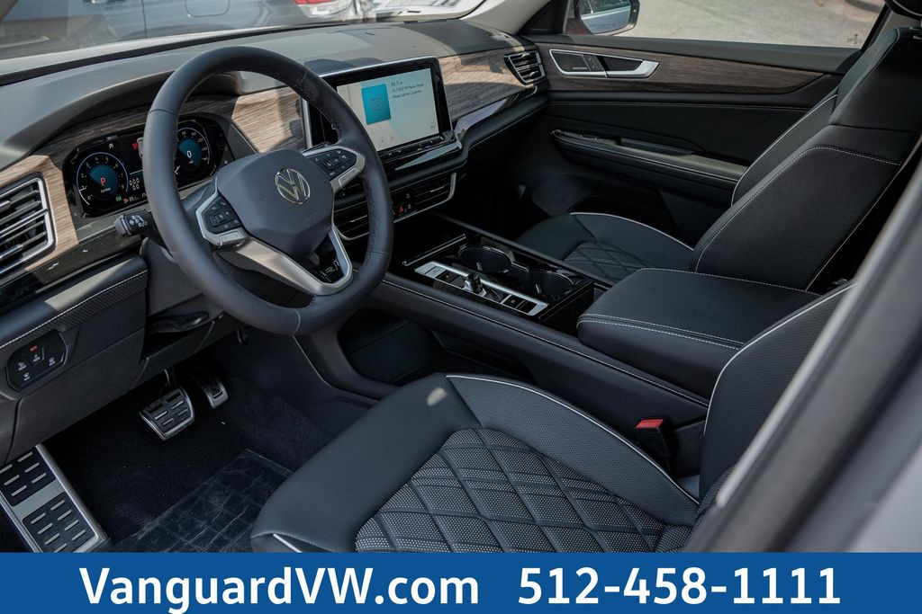 2025 Volkswagen Atlas SEL Premium R-Line - Photo 7
