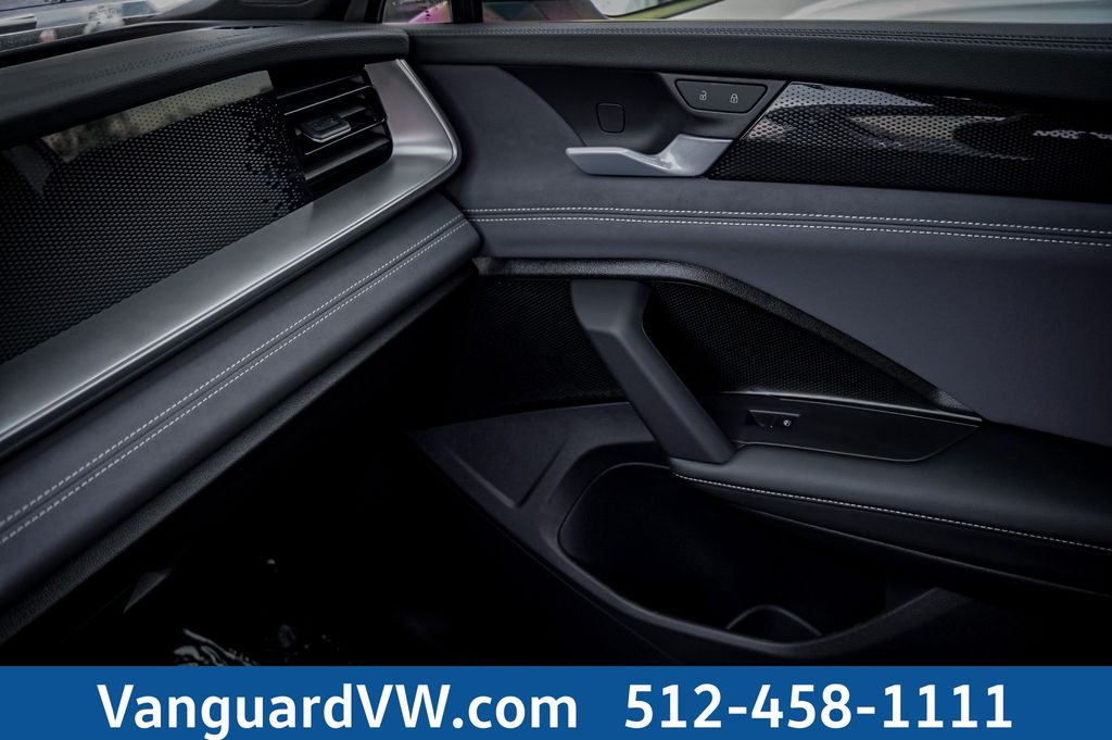 2026 Volkswagen Tiguan SE R-LINE BLACK - Photo 19