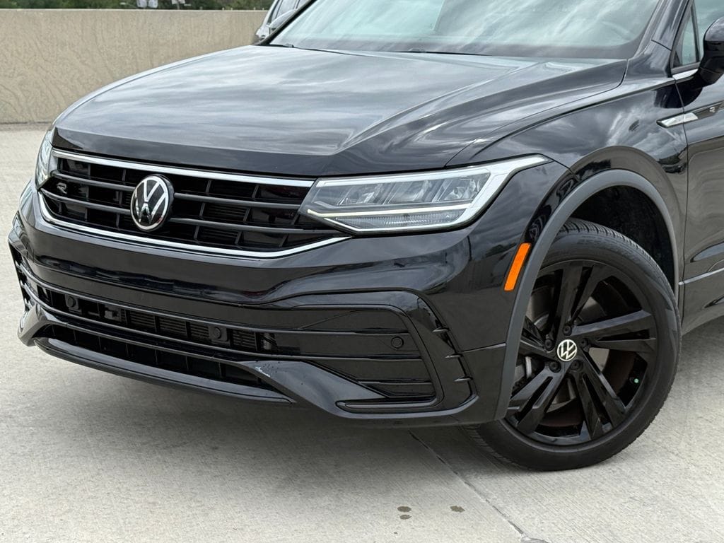 Used 2023 Volkswagen Tiguan 2.0T SE R-Line Black SUV