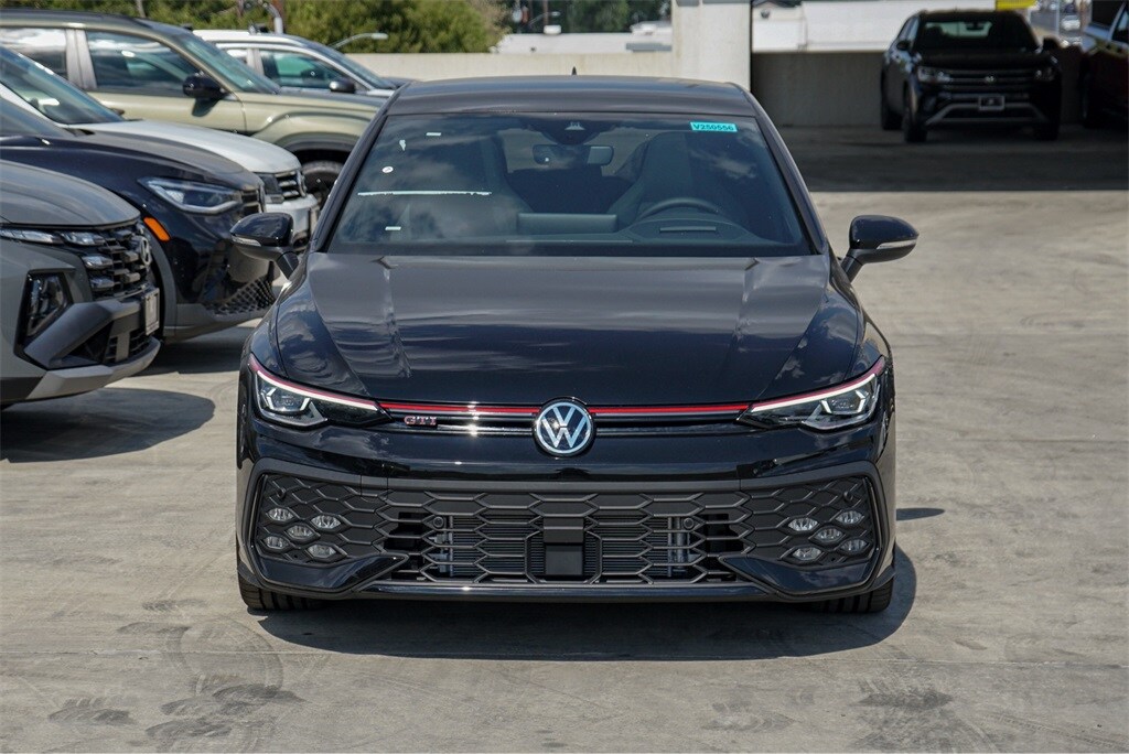2025 Volkswagen Golf GTI Autobahn photo 4