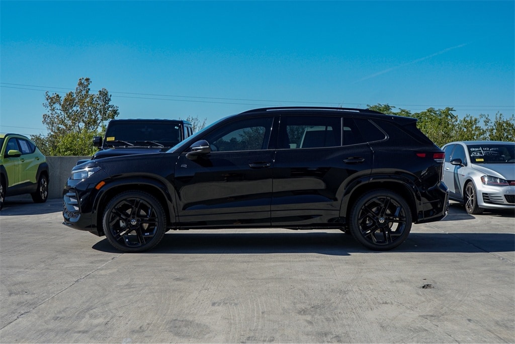 New 2026 Volkswagen Tiguan 2.0T SE R-Line Black SUV