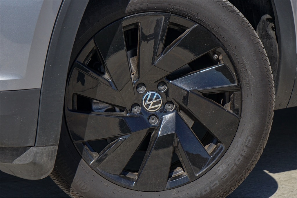 New 2024 Volkswagen Atlas 2.0T SE w/Technology SUV