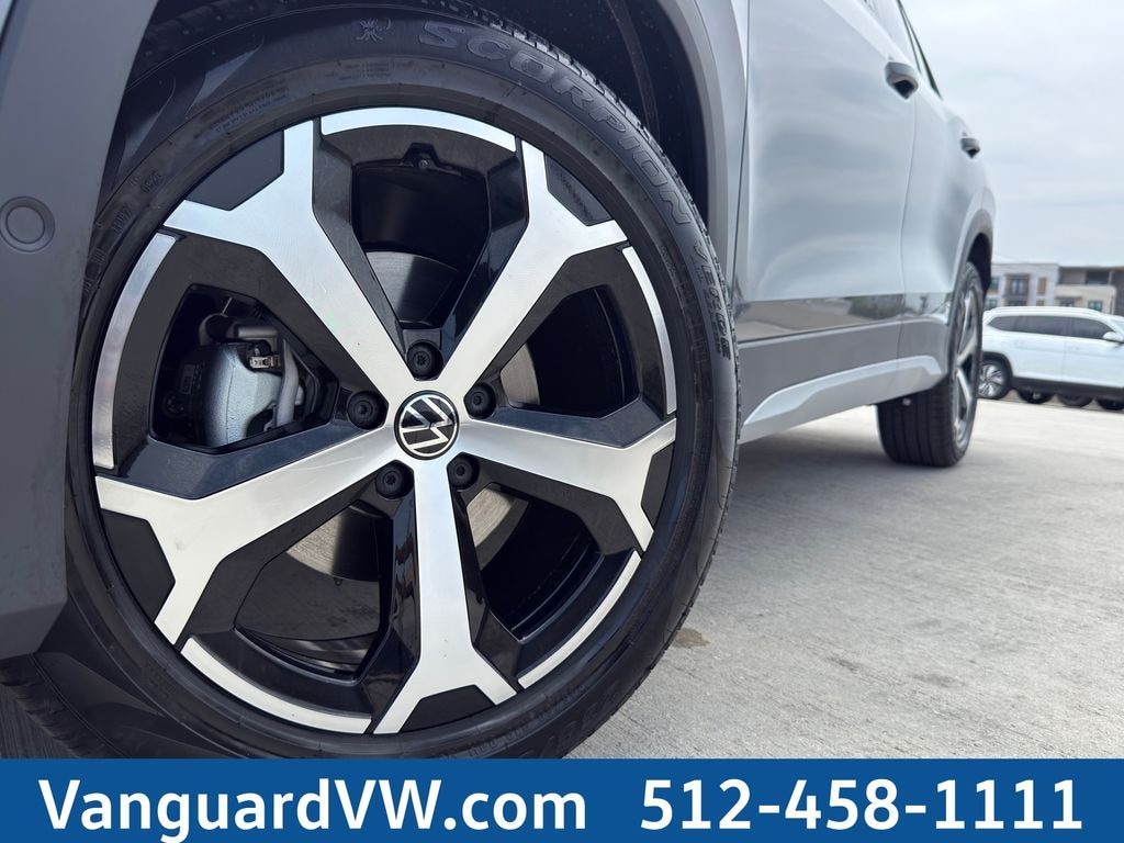 New 2026 Volkswagen Tiguan 2.0T SE SUV