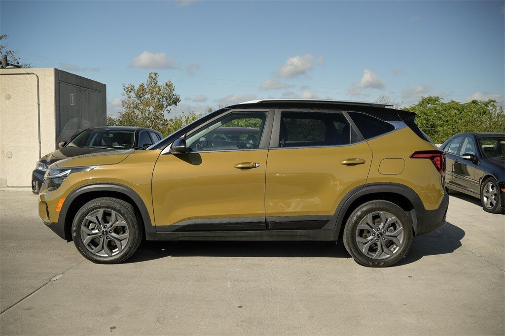 2024 Kia Seltos S photo 3