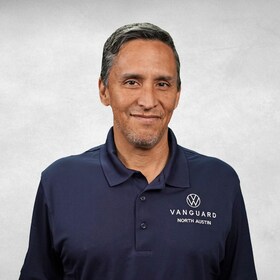 Staff member Enrique Zamora from ID_c7891e