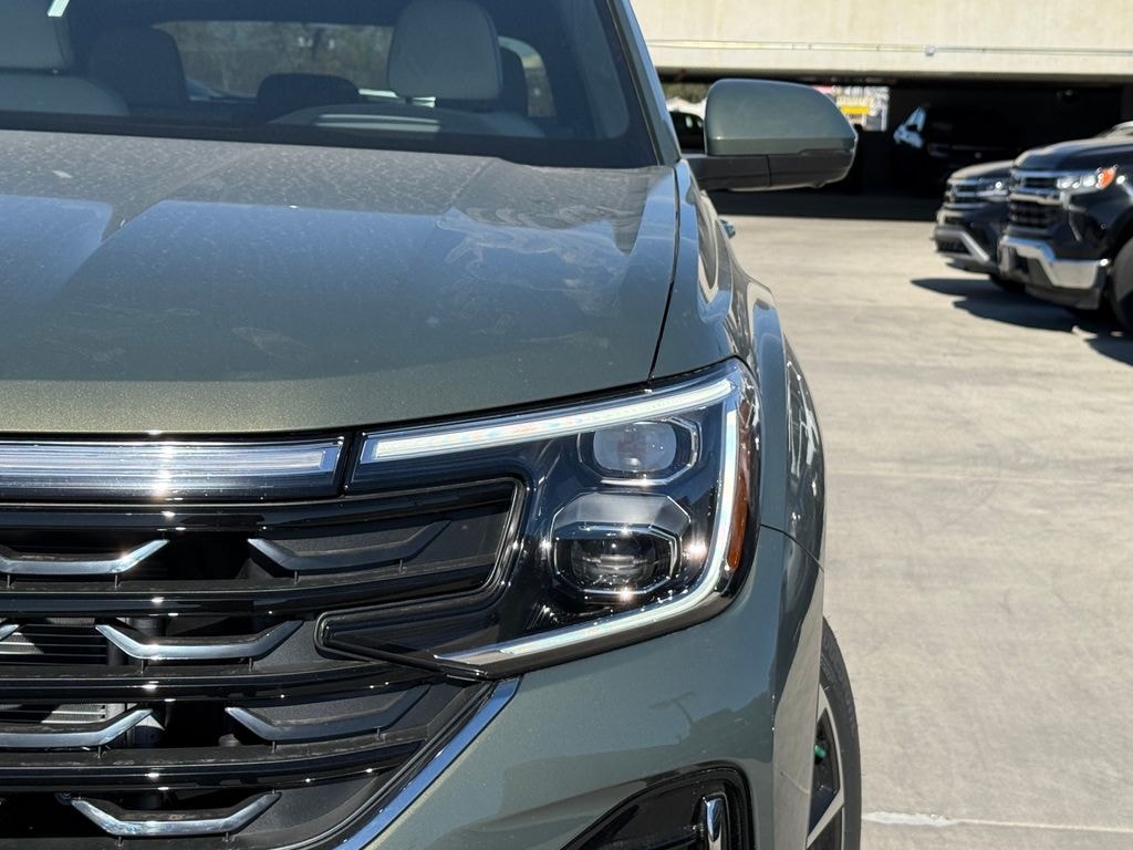 New 2026 Volkswagen Atlas Cross Sport 2.0T SEL Premium R-Line SUV