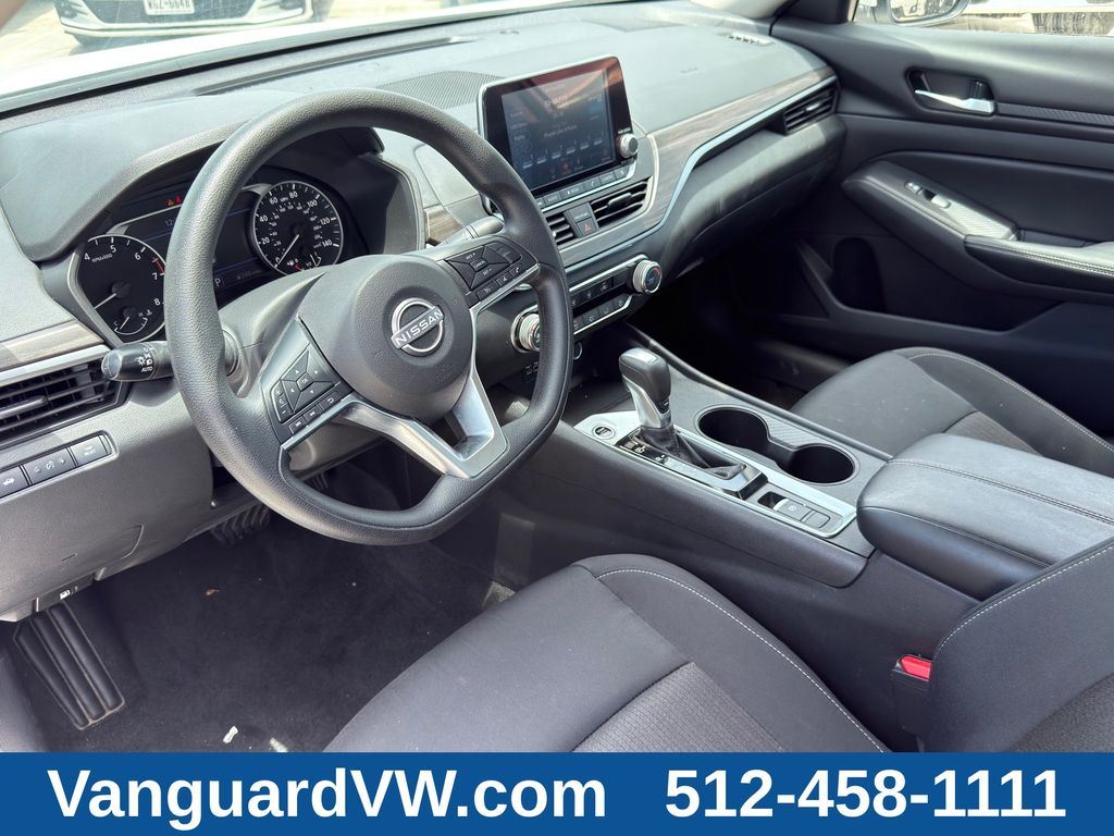2025 Nissan Altima SV - Photo 8