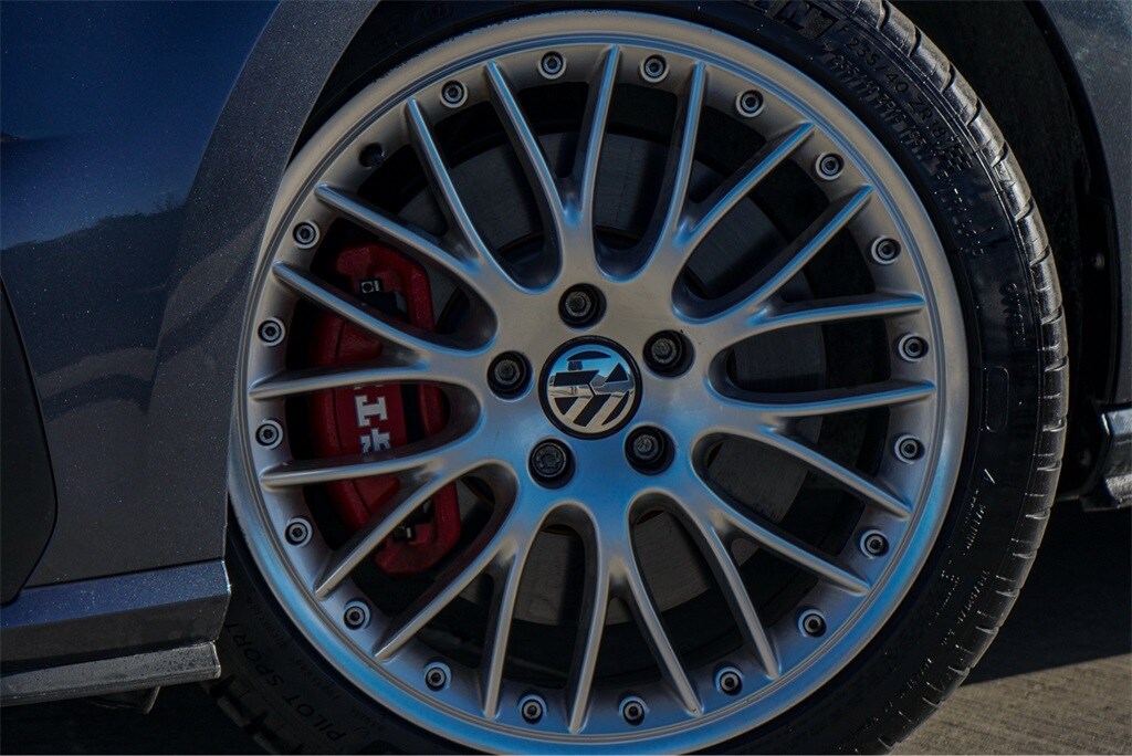 2020 Volkswagen Golf GTI S photo 2