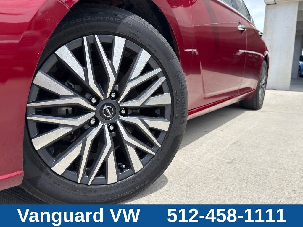 Used 2023 Nissan Altima 2.5 SV Sedan