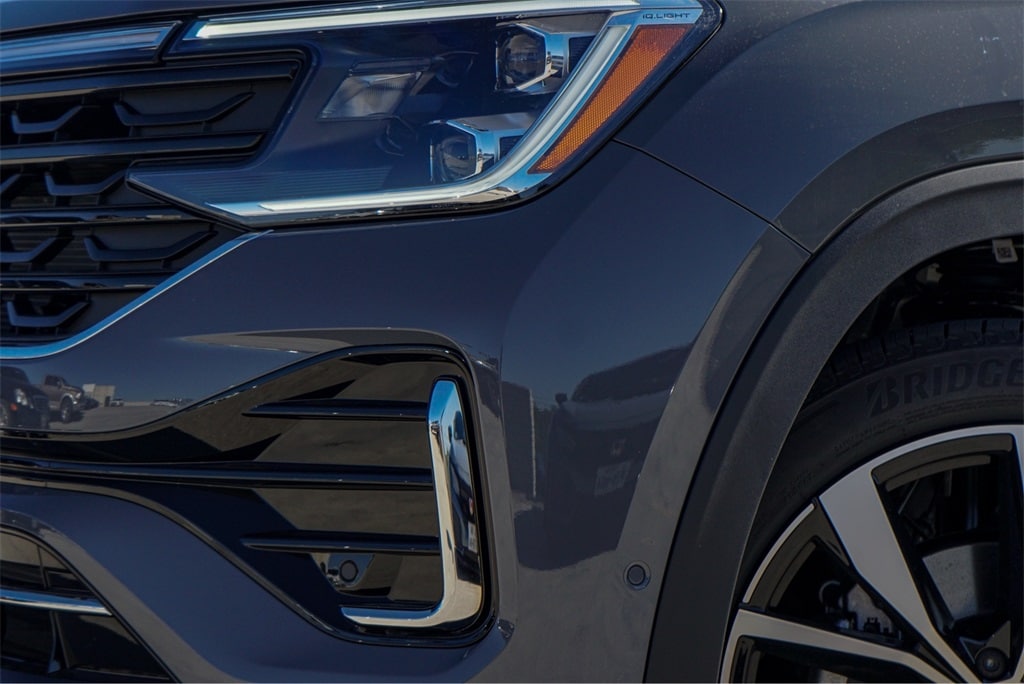 New 2026 Volkswagen Atlas Cross Sport 2.0T SEL Premium R-Line SUV