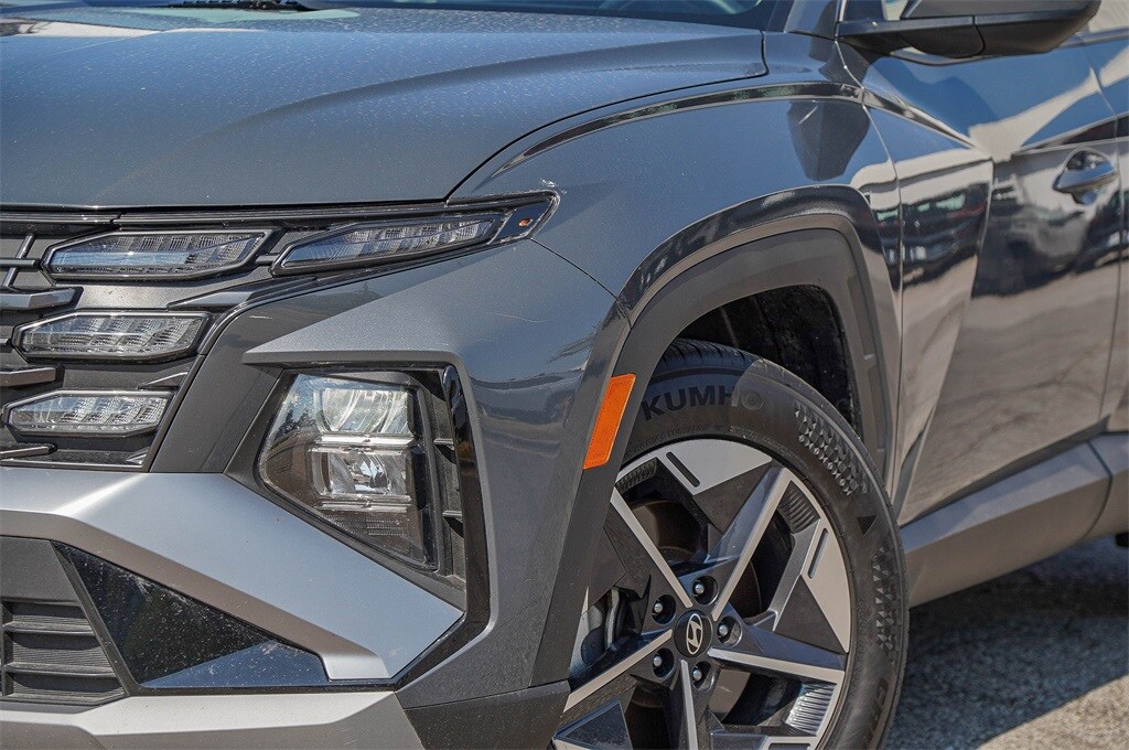 2025 Hyundai Tucson SEL photo 3