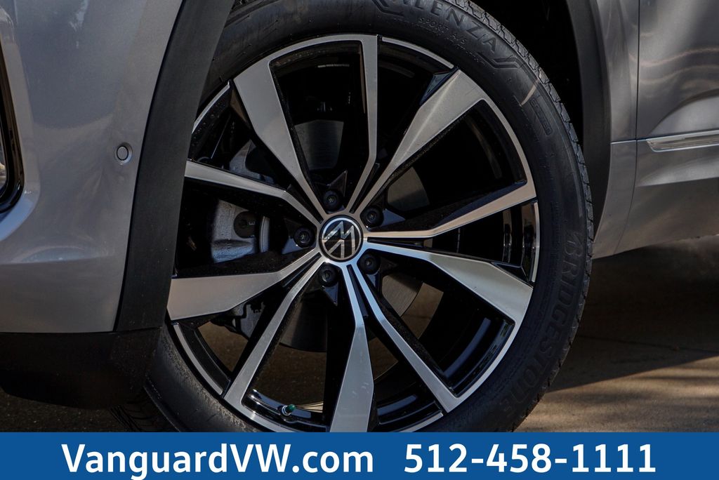 2025 Volkswagen Atlas SEL Premium R-Line - Photo 26