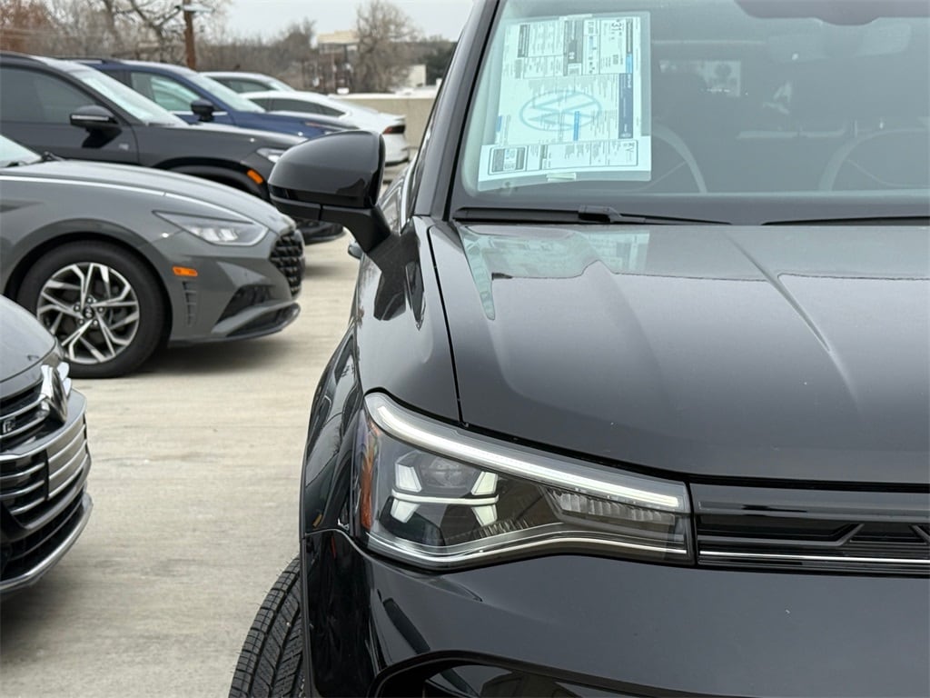 New 2026 Volkswagen Taos 1.5T SE SUV