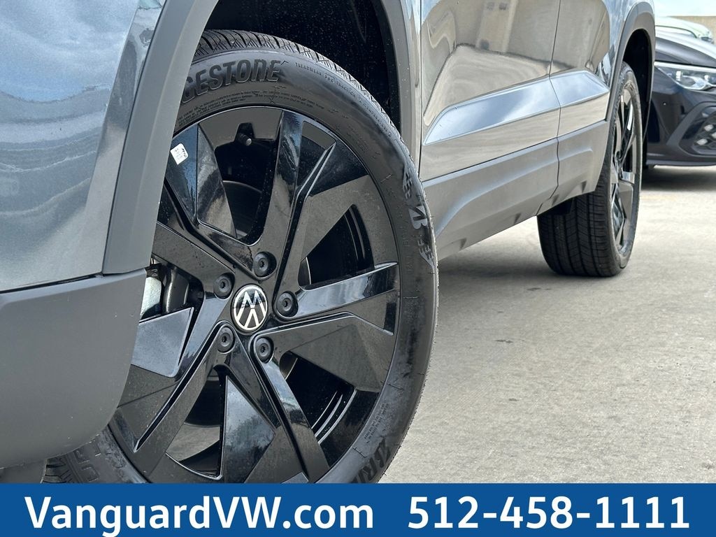 New 2026 Volkswagen Taos 1.5T SE SUV