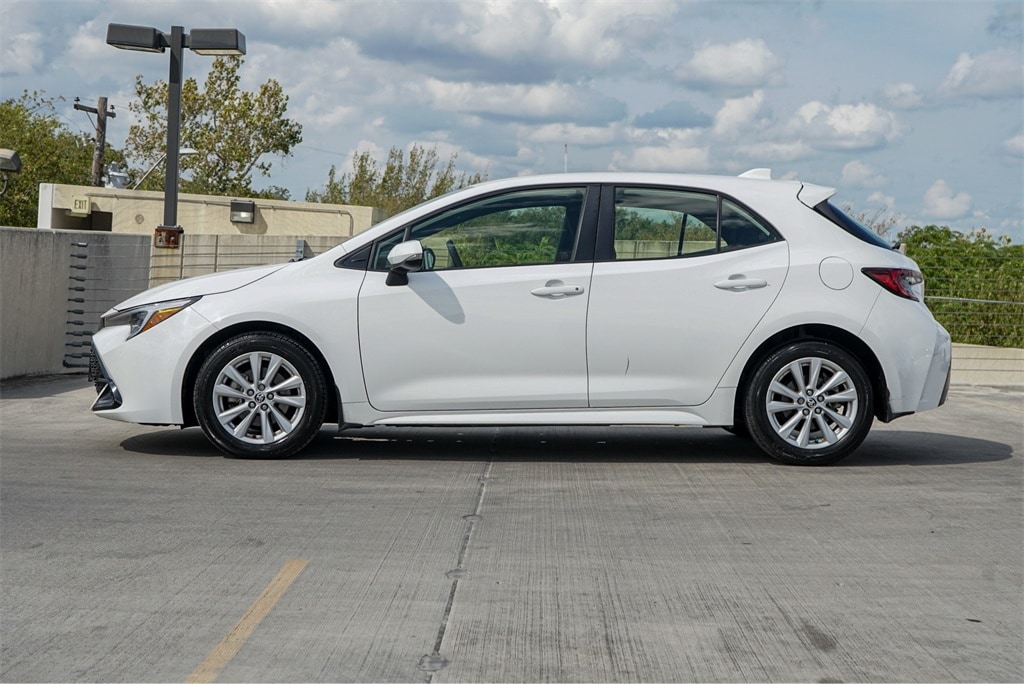 Used 2023 Toyota Corolla Hatchback SE Hatchback