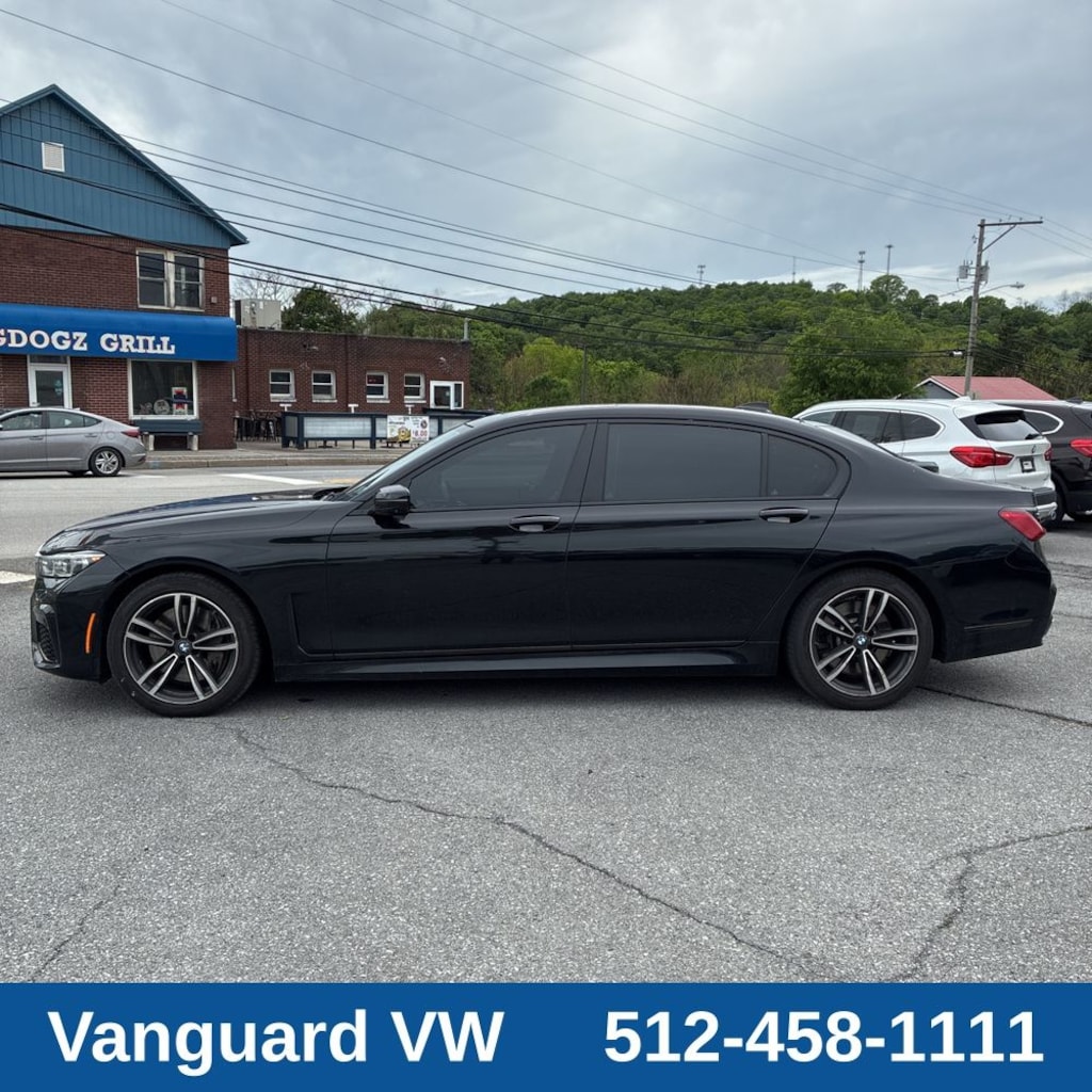 Used 2022 BMW 7 Series 750i xDrive Sedan
