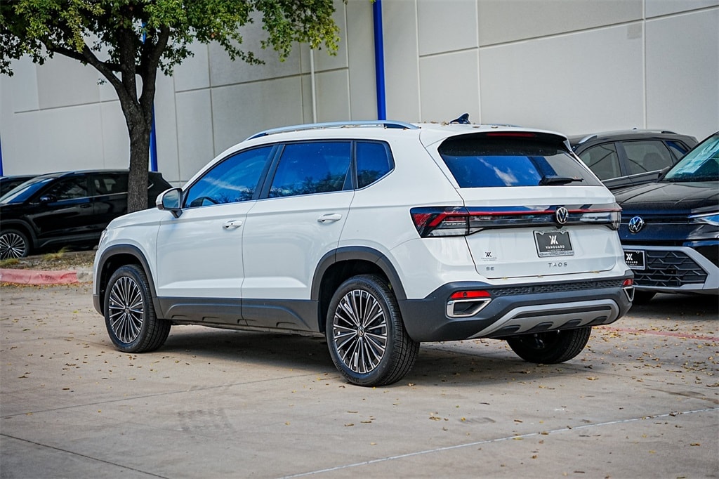 New 2025 Volkswagen Taos 1.5T SE SUV