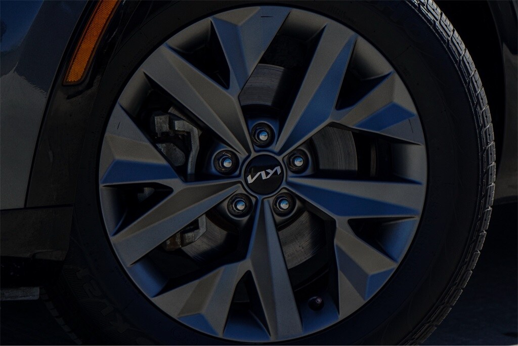 2023 Kia Sportage SX photo 2