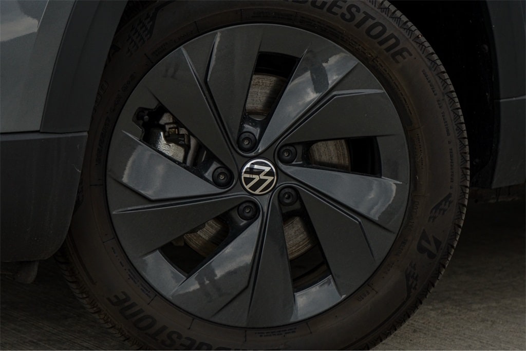 New 2025 Volkswagen Taos 1.5T S SUV