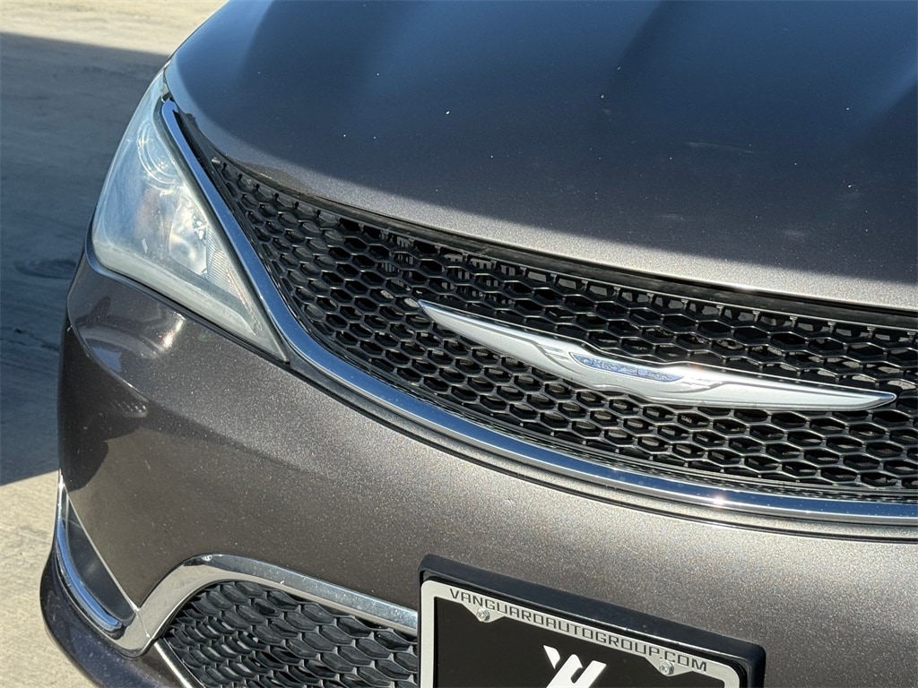 Used 2017 Chrysler Pacifica Touring L Plus Minivan/Van