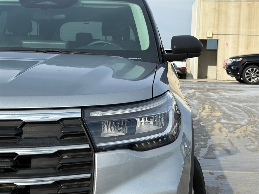 Used 2025 Ford Explorer Active SUV