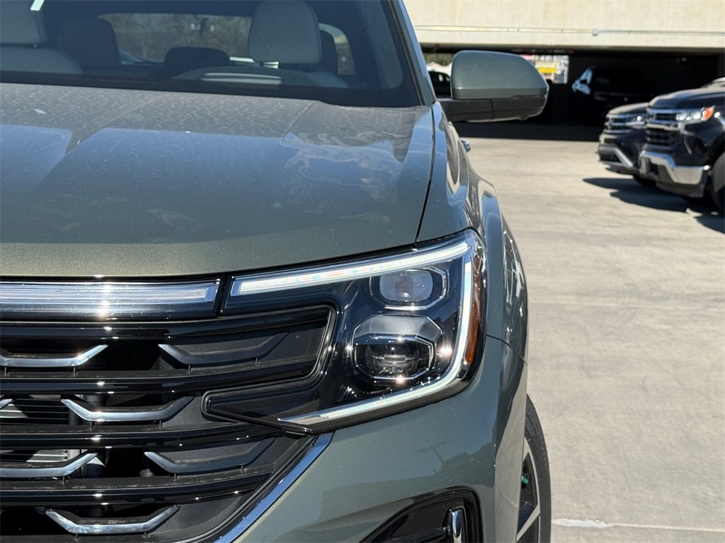 New 2026 Volkswagen Atlas Cross Sport 2.0T SEL Premium R-Line SUV