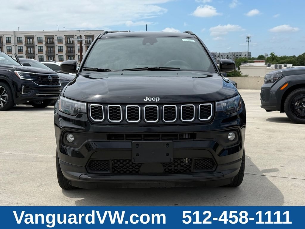 Used 2025 Jeep Compass Latitude SUV