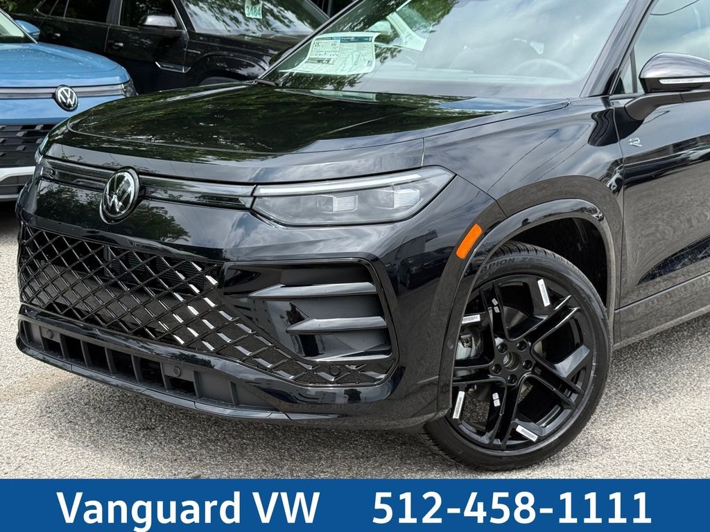 New 2026 Volkswagen Tiguan 2.0T SE R-Line Black SUV