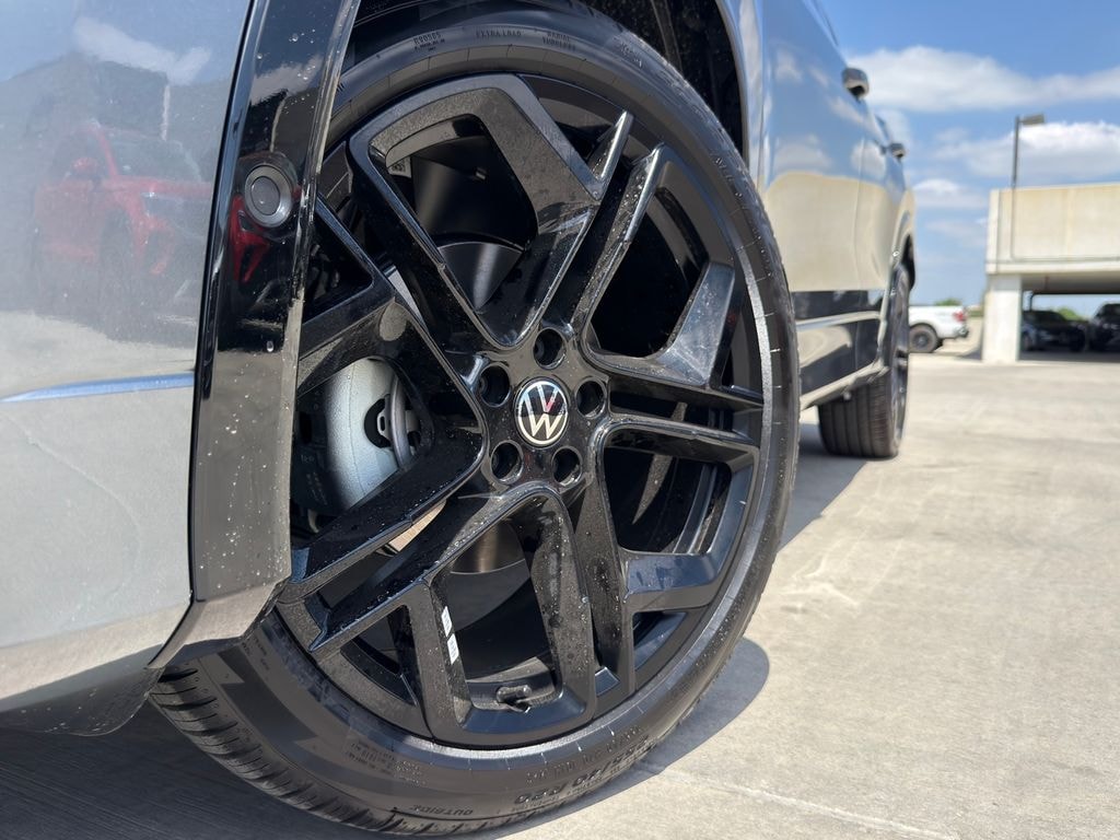 New 2026 Volkswagen Tiguan 2.0T SE R-Line Black SUV