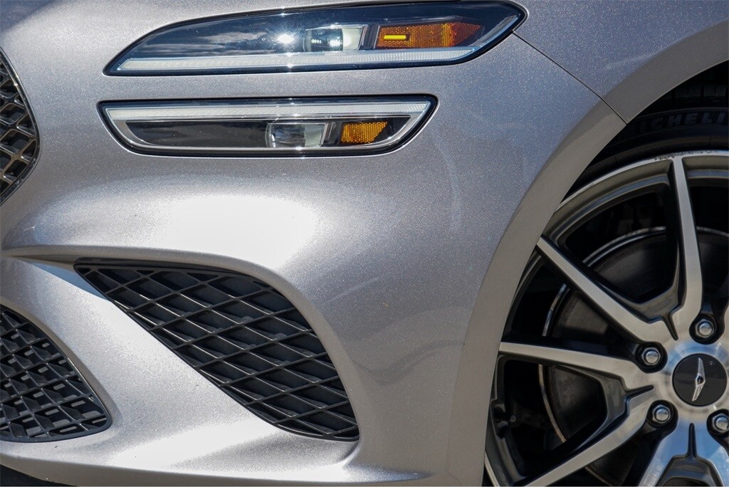 2023 Genesis G70 2.0T photo 3